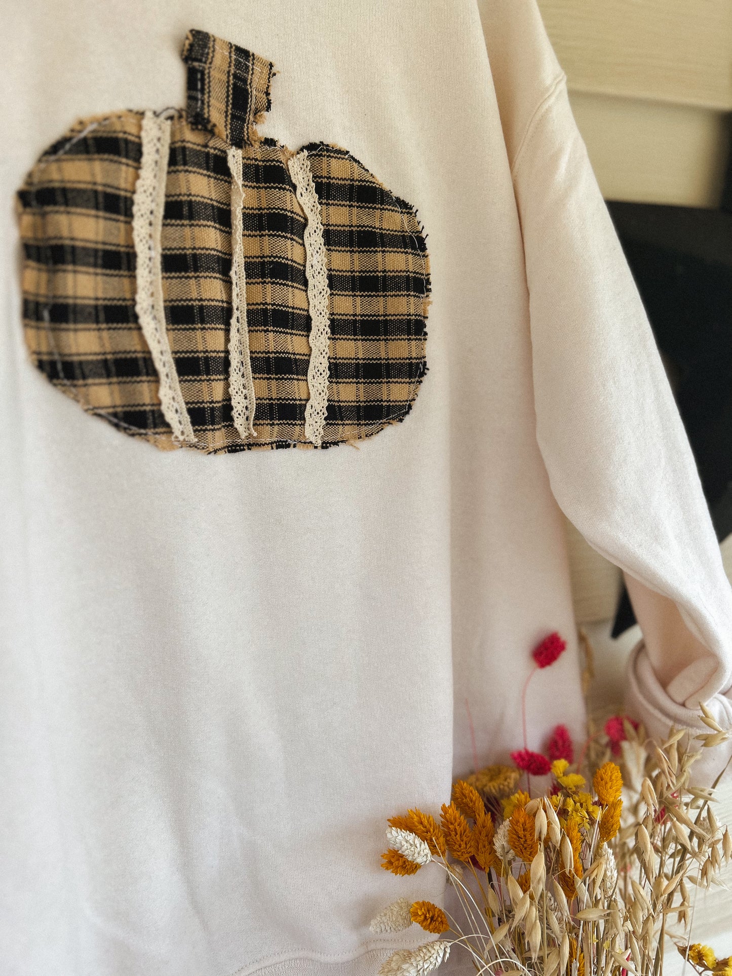 Vintage Pumpkin Appliqué Sweatshirt